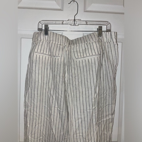 NWOT A NEW DAY HIGH RISE LINEN PLEATED PANTS 🖤 - Picture 10 of 11